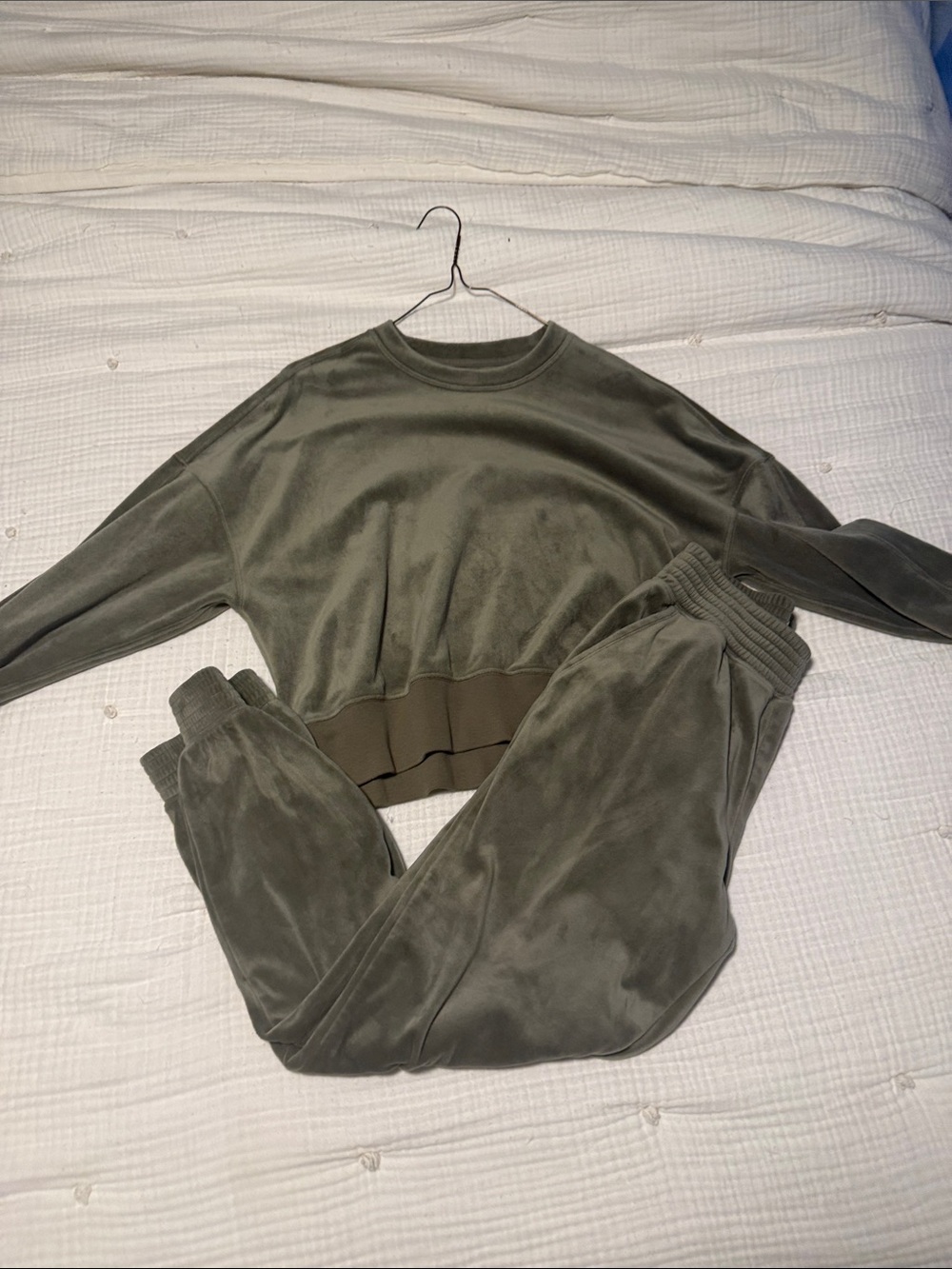 Abercrombie & Fitch Olive Green Velour Crewneck